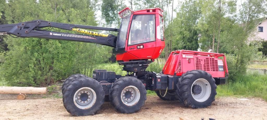 Komatsu 931 ハーベスター