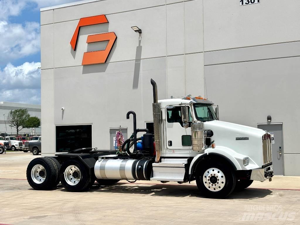 Kenworth T 800 中古トラクターヘッド | トレーラーヘッド