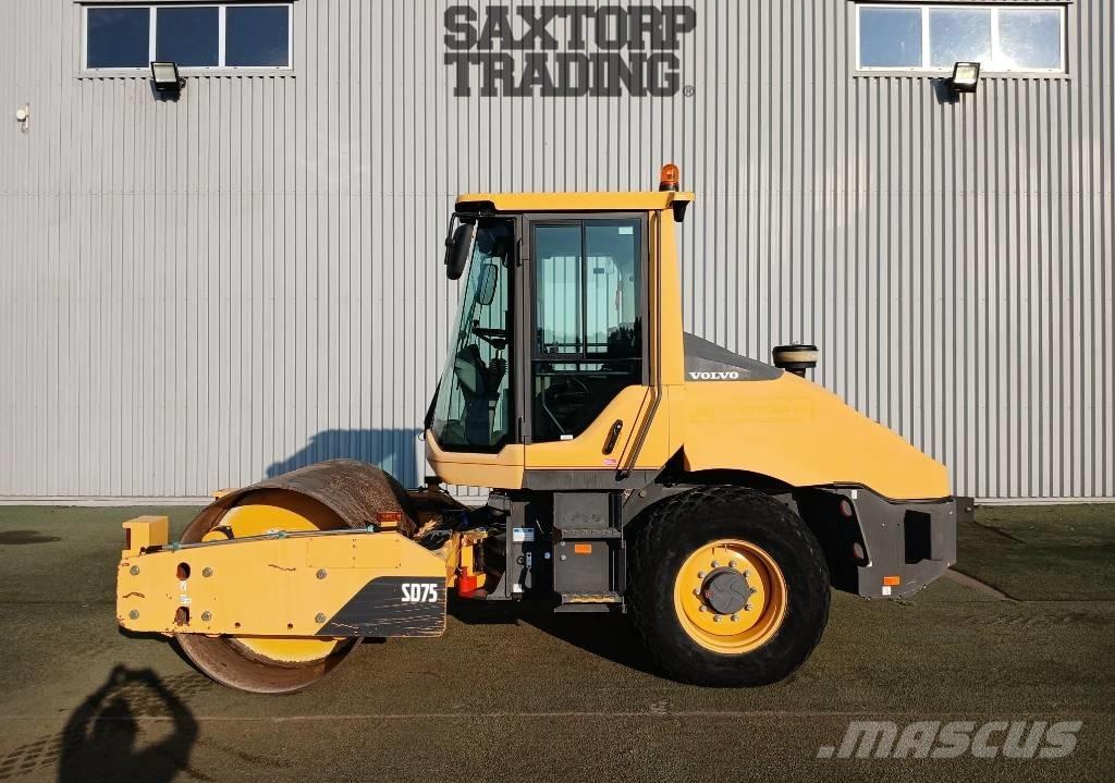 Volvo SD75, Vält 振動ローラ