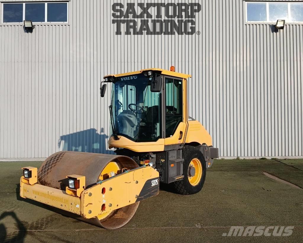 Volvo SD75, Vält 振動ローラ