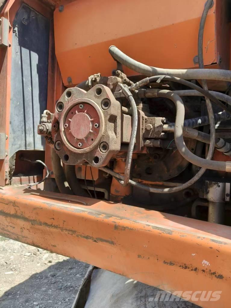 Doosan DH210W-7 ホイール式油圧ショベル（パワーショベル・ユンボ・バックホー）