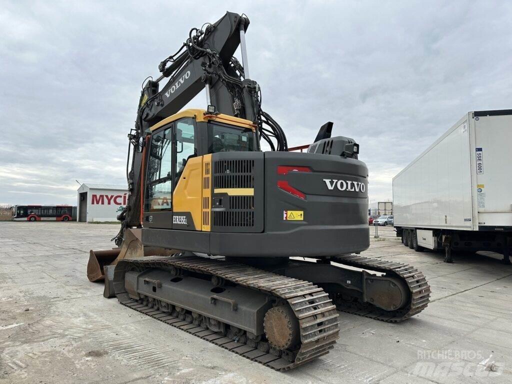 Volvo ECR235EL 大型油圧ショベル12t以上（パワーショベル・ユンボ）