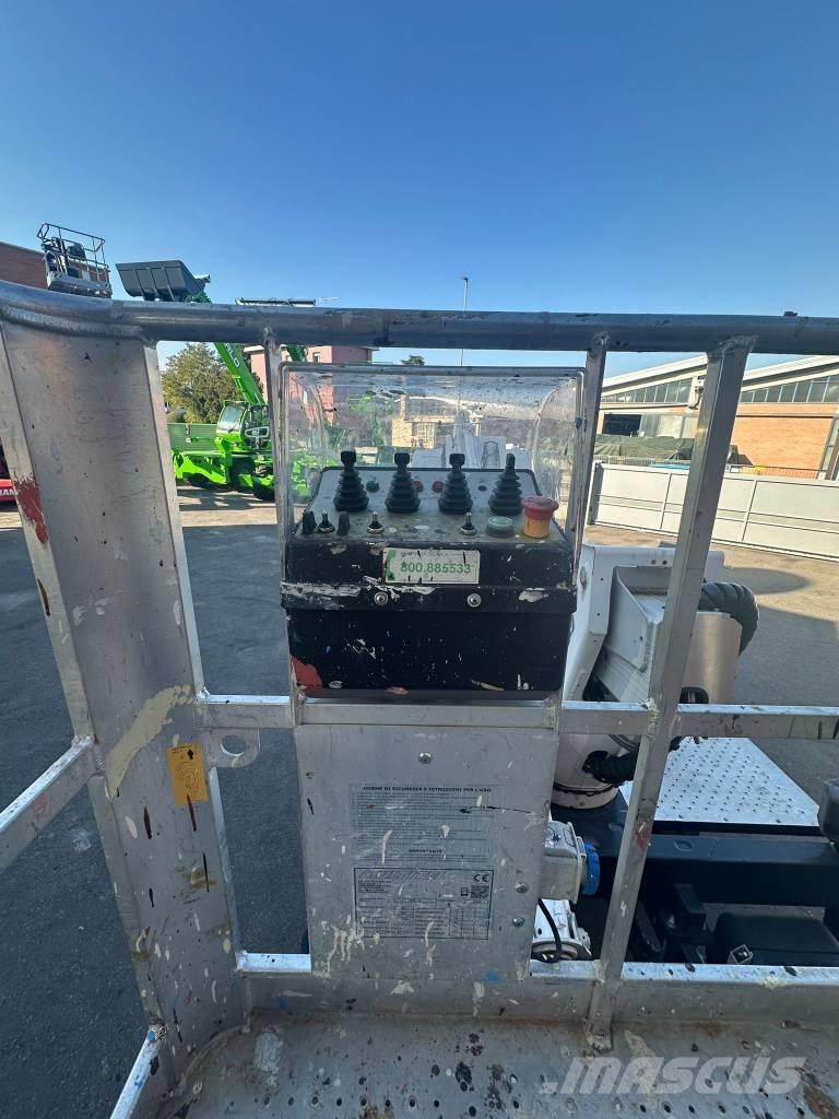 Multitel MX 200 トラック高所作業車