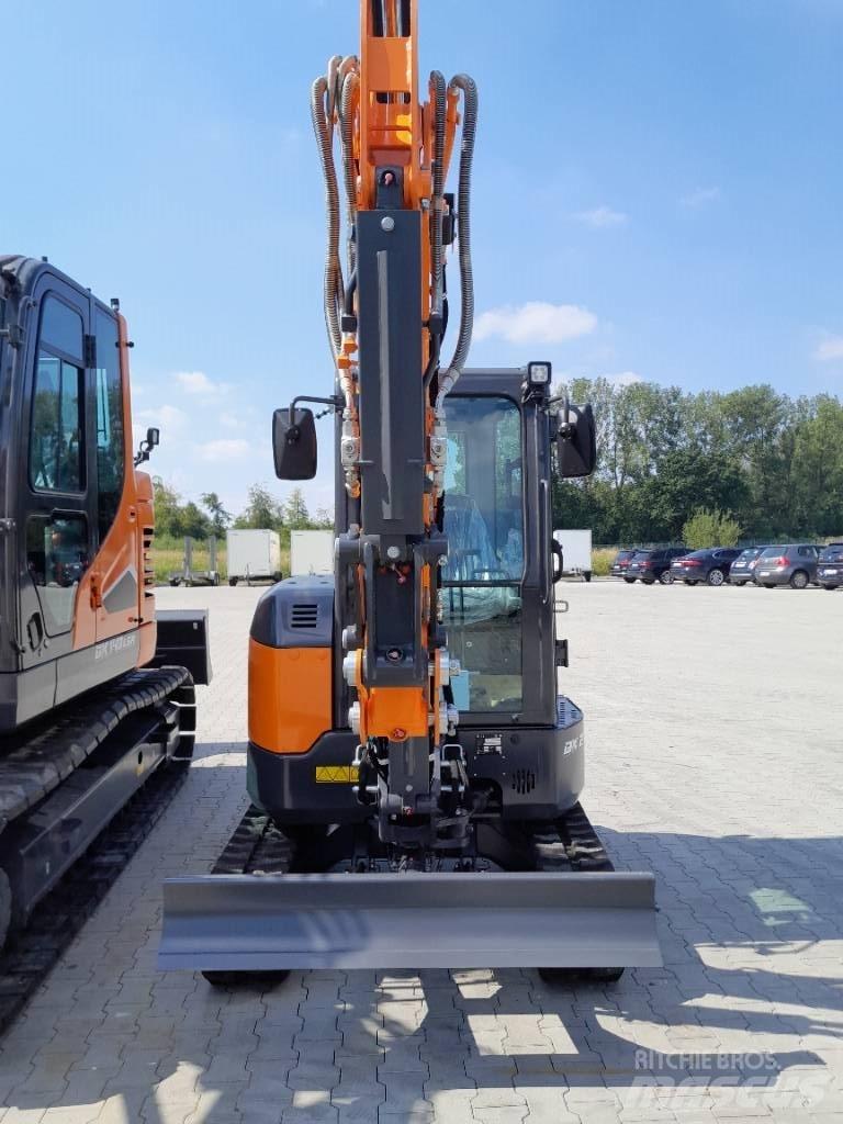 Doosan DX 27 Z-7 ミニ油圧ショベル 7t以下（ミニユンボ・ミニディガー）