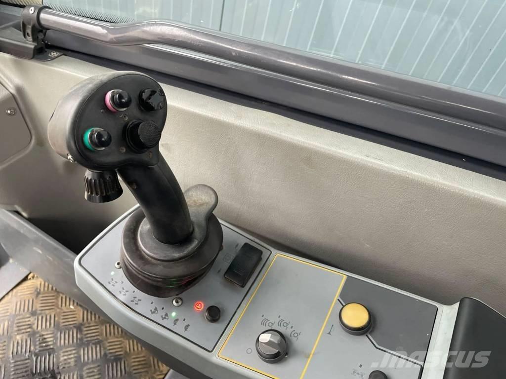 Wirtgen WR200XLi ソイルコンパクター