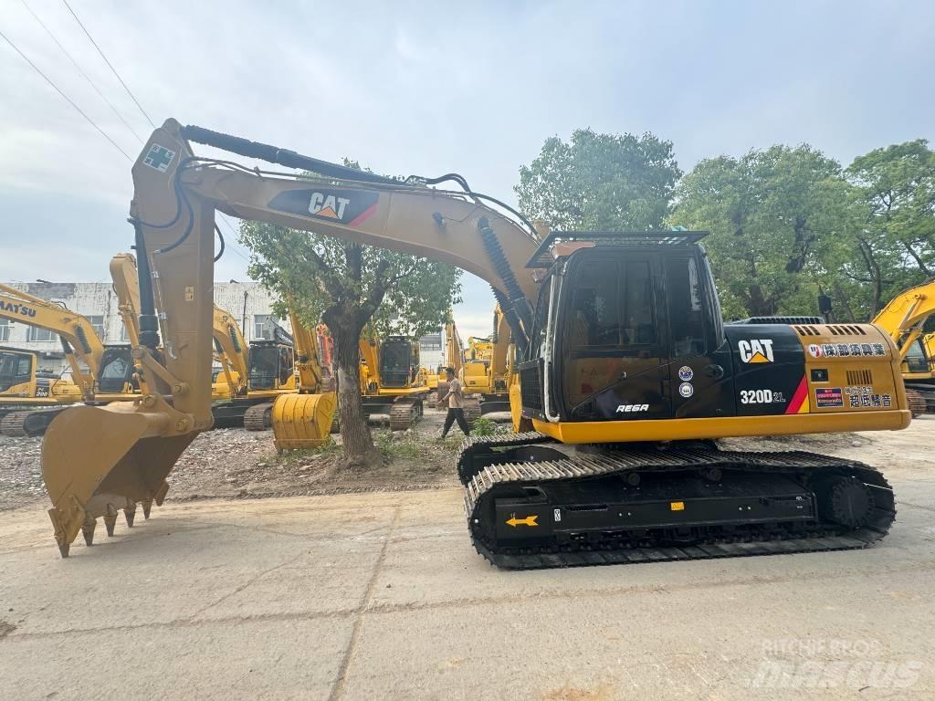 CAT 320 D 大型油圧ショベル12t以上（パワーショベル・ユンボ）