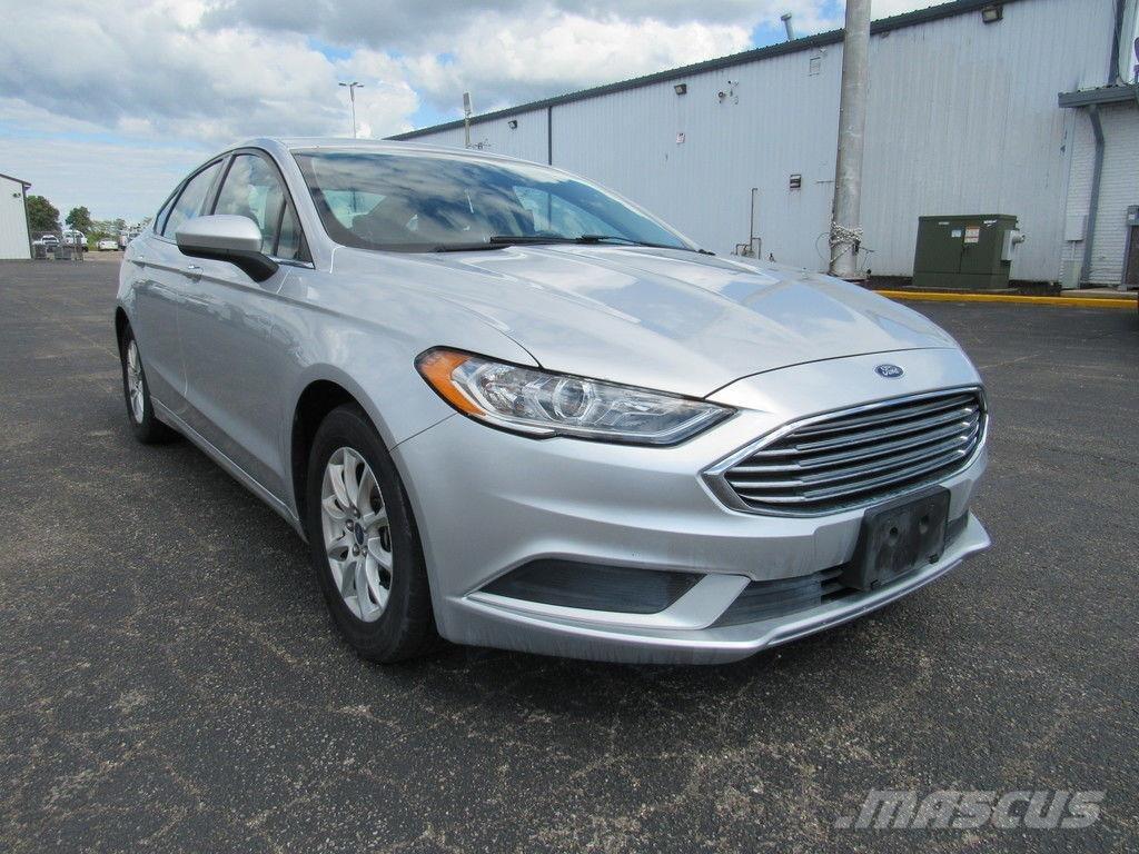 Ford Fusion 自動車