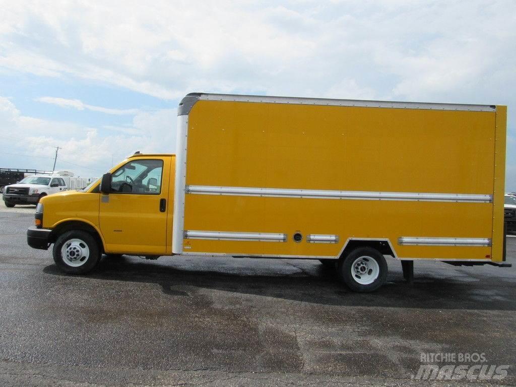GMC Savana 3500 ボックスボディー、ウイング、箱車