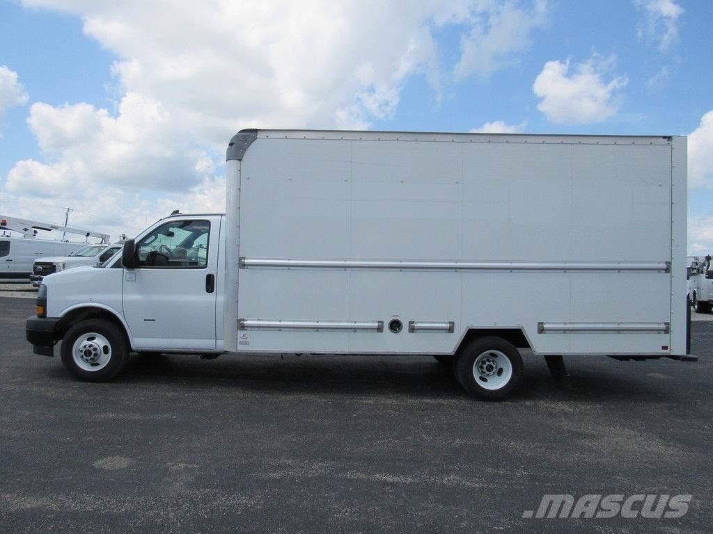 GMC Savana 3500 ボックスボディー、ウイング、箱車