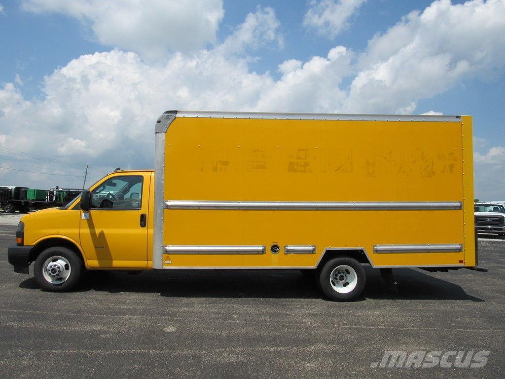 GMC Savana 3500 ボックスボディー、ウイング、箱車