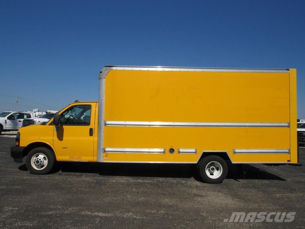 GMC Savana 3500 ボックスボディー、ウイング、箱車