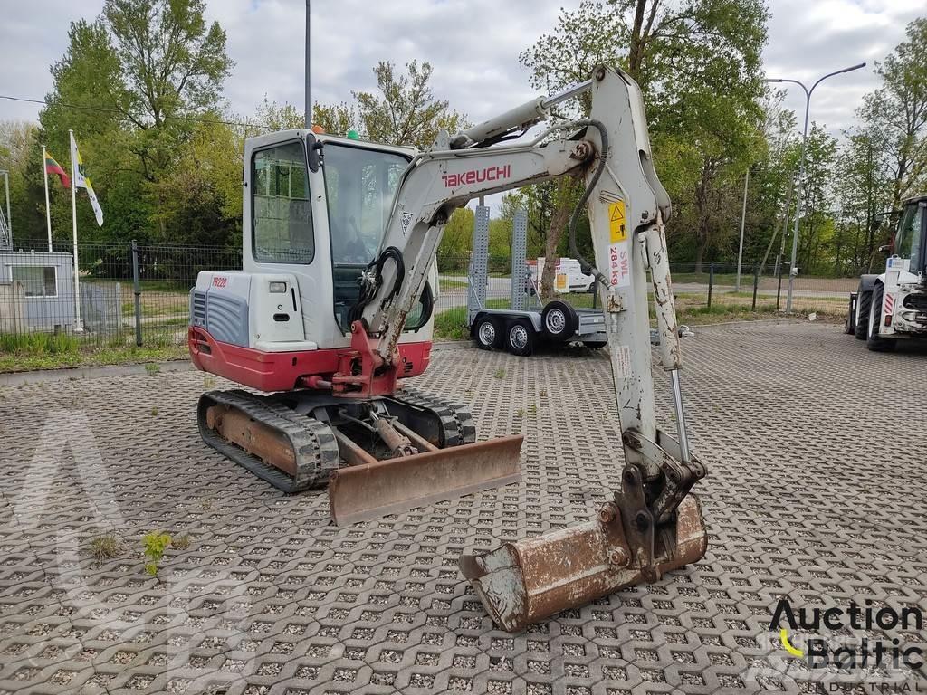 Takeuchi TB228 ミニ油圧ショベル 7t以下（ミニユンボ・ミニディガー）