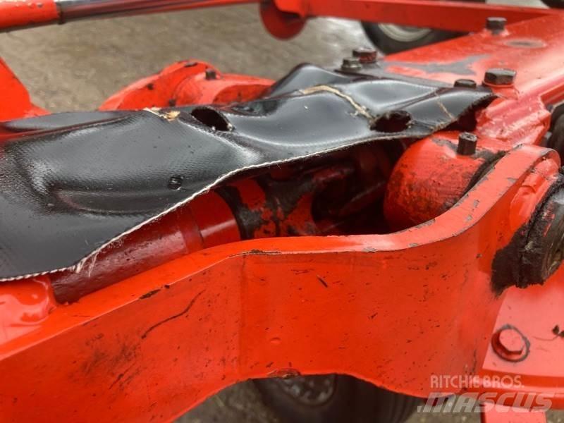 Kuhn GF8702T テッダー・テッダーレーキ