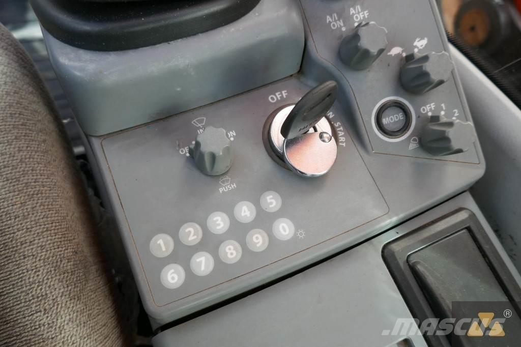 Hitachi ZX300LC-6 大型油圧ショベル12t以上（パワーショベル・ユンボ）