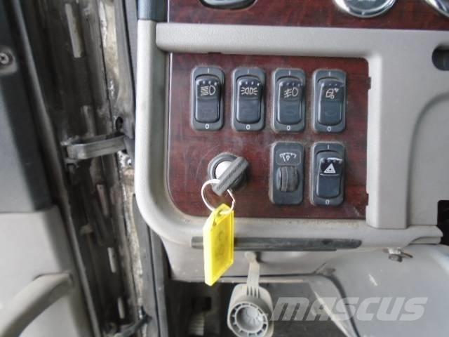 Peterbilt 388 中古トラクターヘッド | トレーラーヘッド