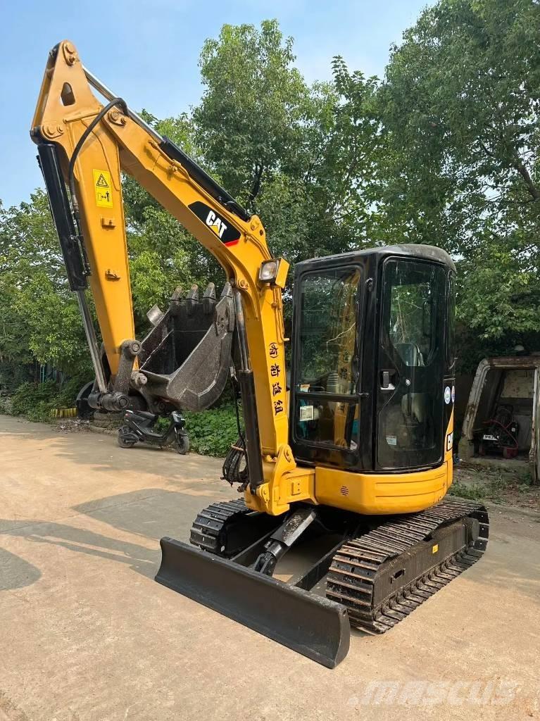 CAT 303 CR ミニ油圧ショベル 7t以下（ミニユンボ・ミニディガー）