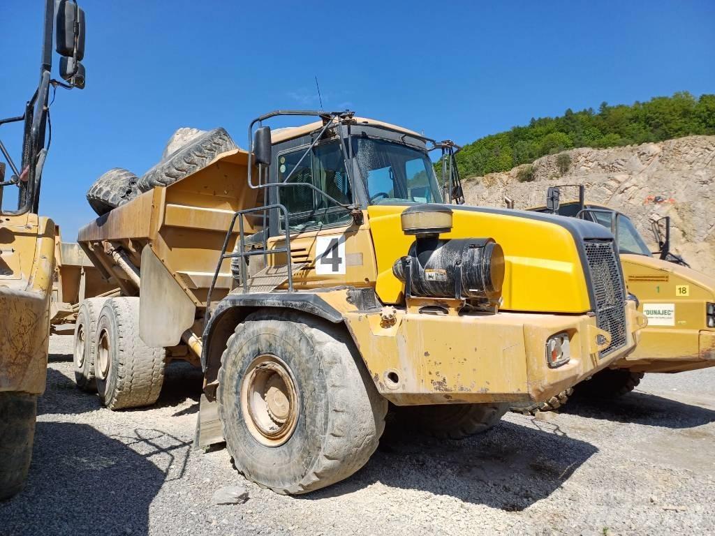 Bell B 40 D アーティキュレート式ダンプトラック
