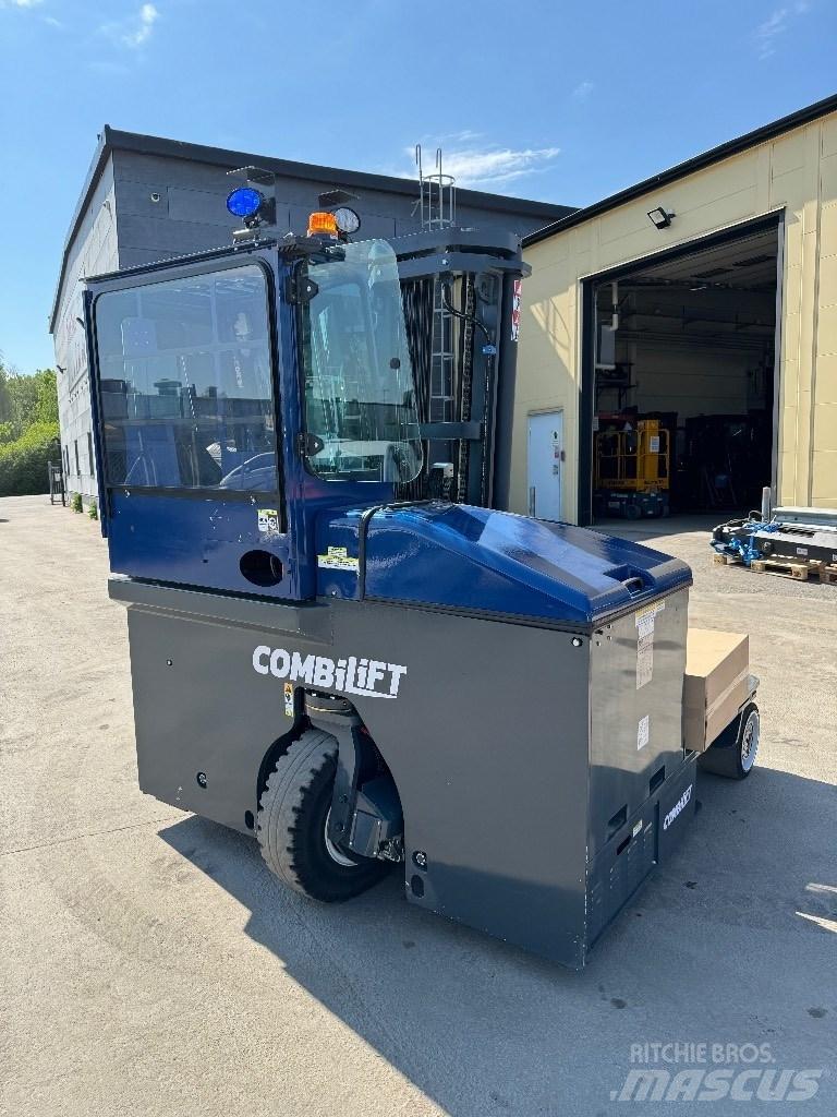 Combilift C4000ET 全方向リーチ型フォークリフト