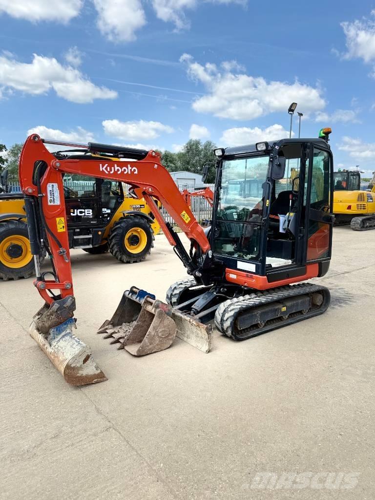 Kubota KX 027-4 ミニ油圧ショベル 7t以下（ミニユンボ・ミニディガー）
