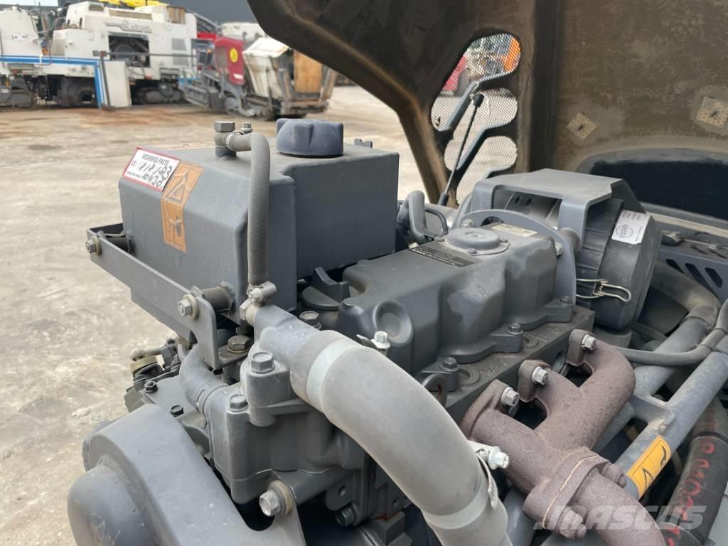 Hamm HD 12 VV タンデムローラ