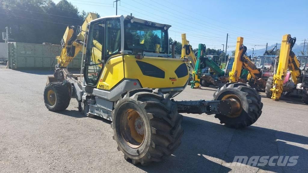Menzi Muck M535 ホイール式油圧ショベル（パワーショベル・ユンボ・バックホー）
