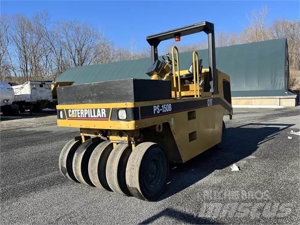 CAT PS-150B タイヤローラ