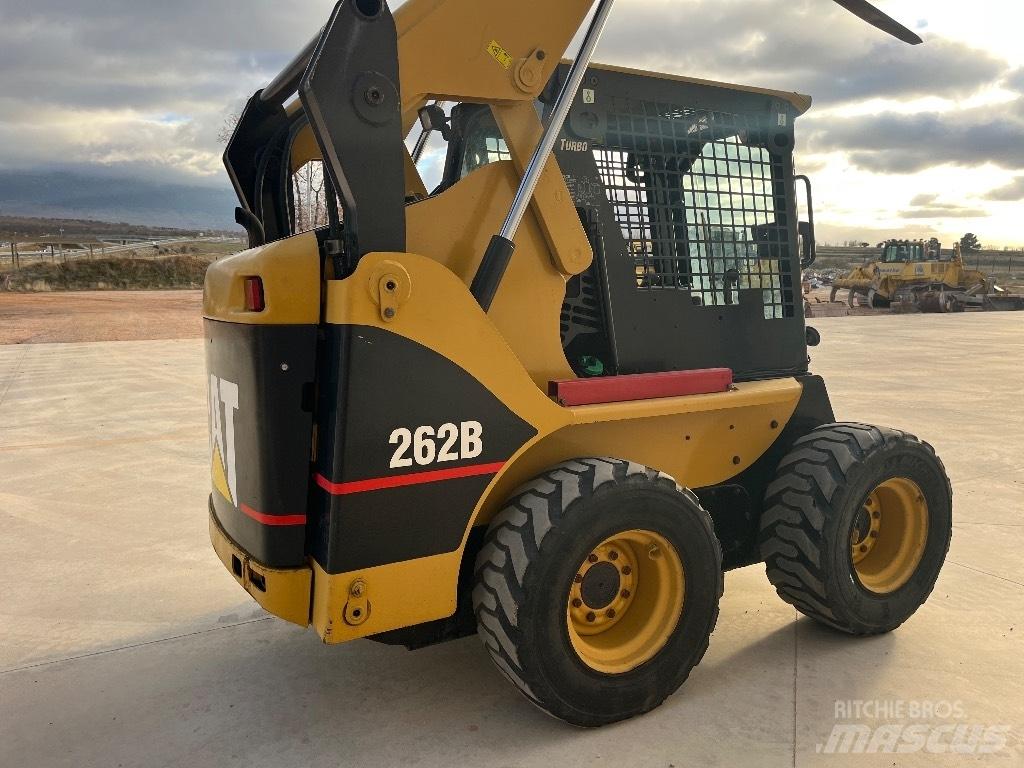 CAT 262 B スキッドステアローダー