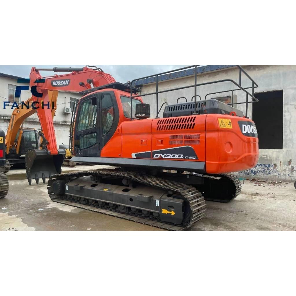 Doosan DX 300 LC LR 大型油圧ショベル12t以上（パワーショベル・ユンボ）