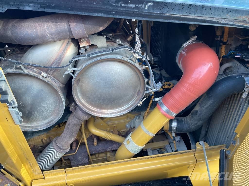 CAT D 5 LGP ブルドーザー