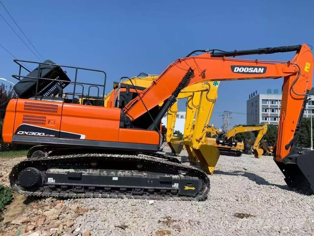 Doosan 300 大型油圧ショベル12t以上（パワーショベル・ユンボ）