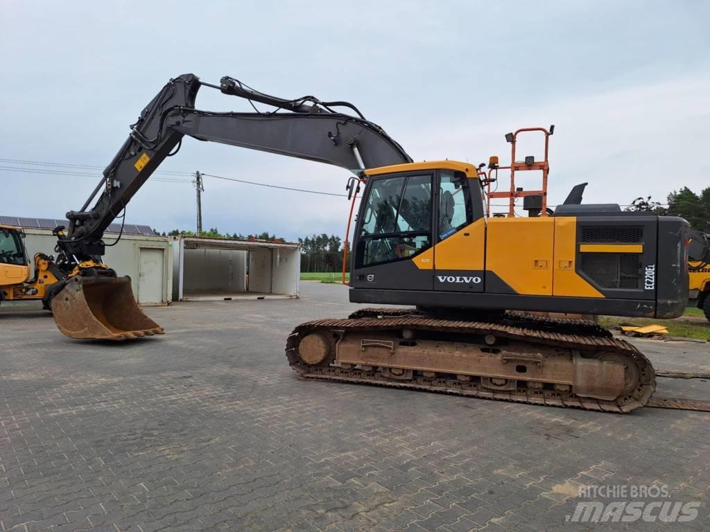 Volvo EC 220 EL 大型油圧ショベル12t以上（パワーショベル・ユンボ）