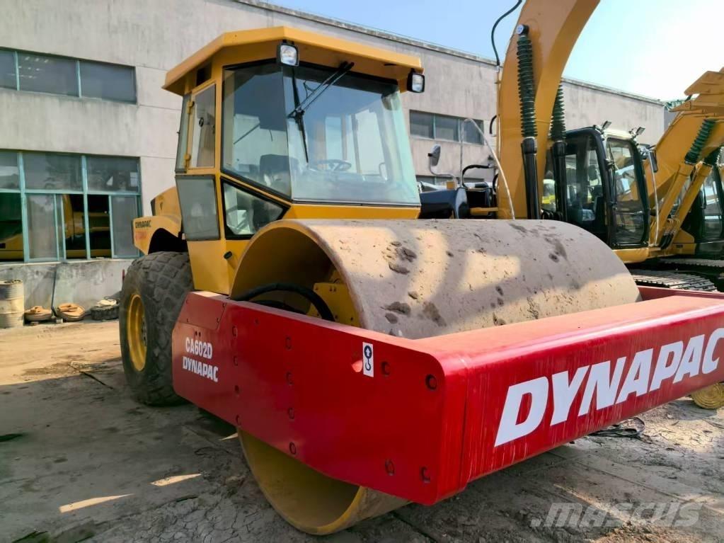 Dynapac CA 602 D 振動ローラ