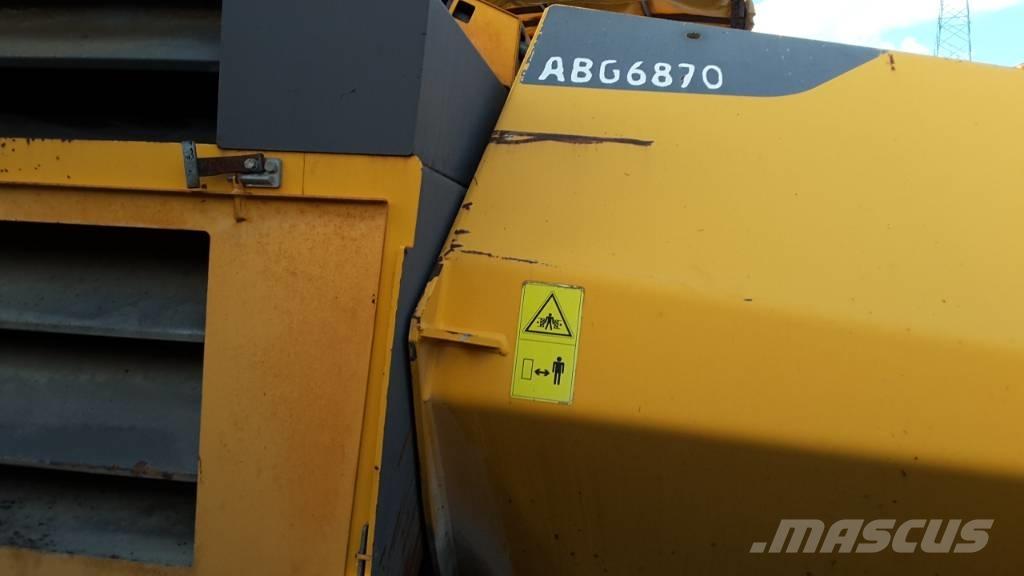 Volvo ABG 6870 アスファルトフィニッシャ