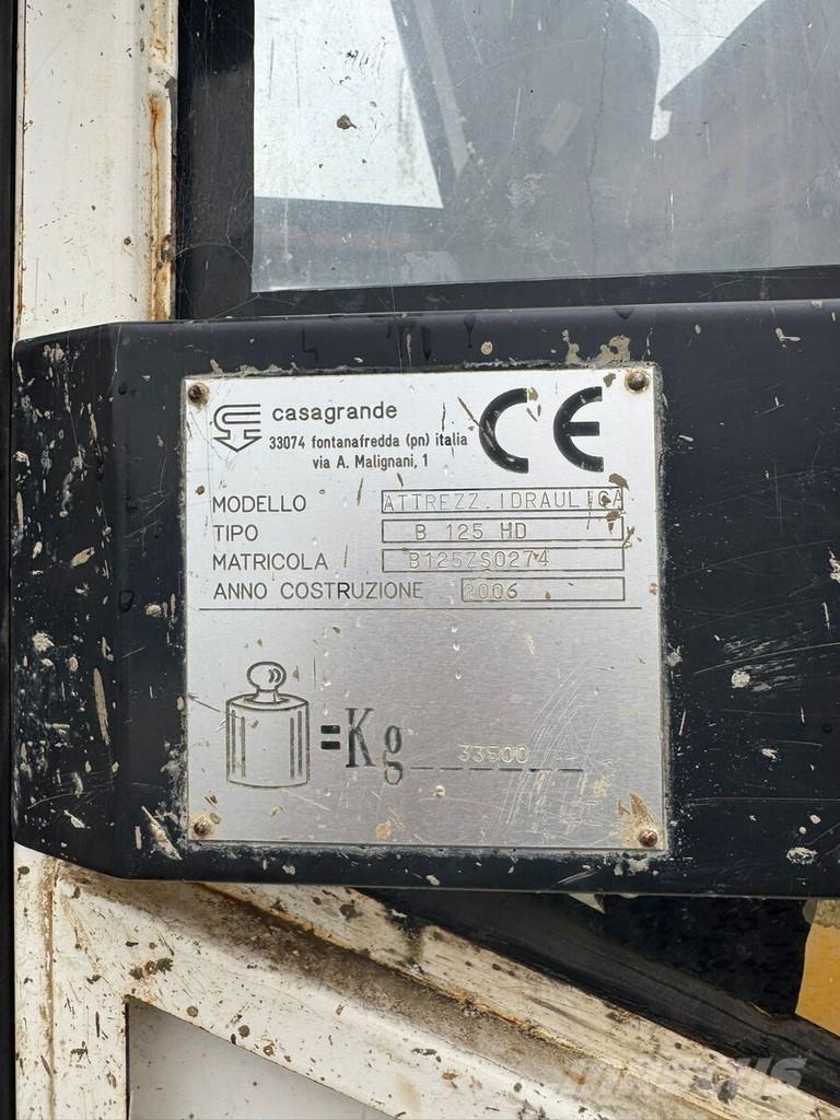 Casagrande B125 クローラドリル