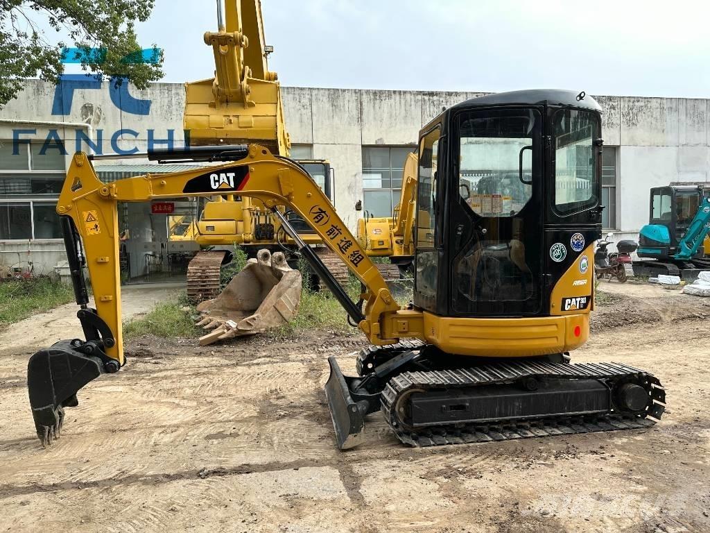 CAT 303 CR ミニ油圧ショベル 7t以下（ミニユンボ・ミニディガー）