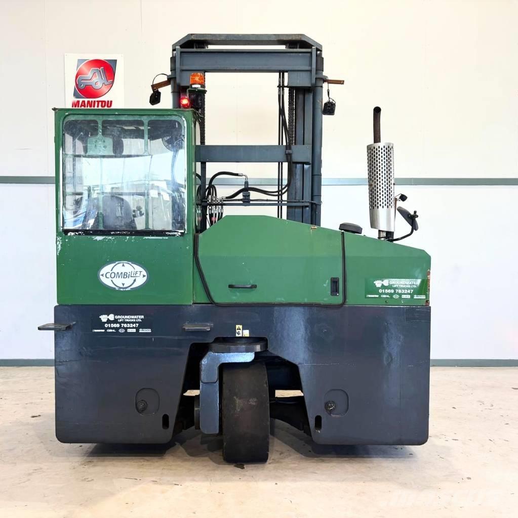Combilift C 8000 全方向リーチ型フォークリフト