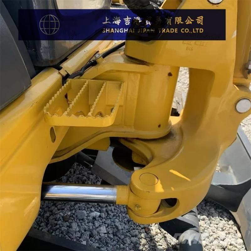 Komatsu PC 50 MR ミニ油圧ショベル 7t以下（ミニユンボ・ミニディガー）