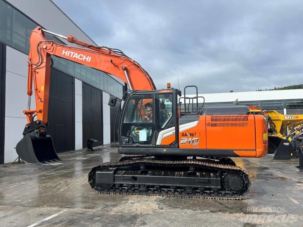 Hitachi ZX 210 LC-7 大型油圧ショベル12t以上（パワーショベル・ユンボ）