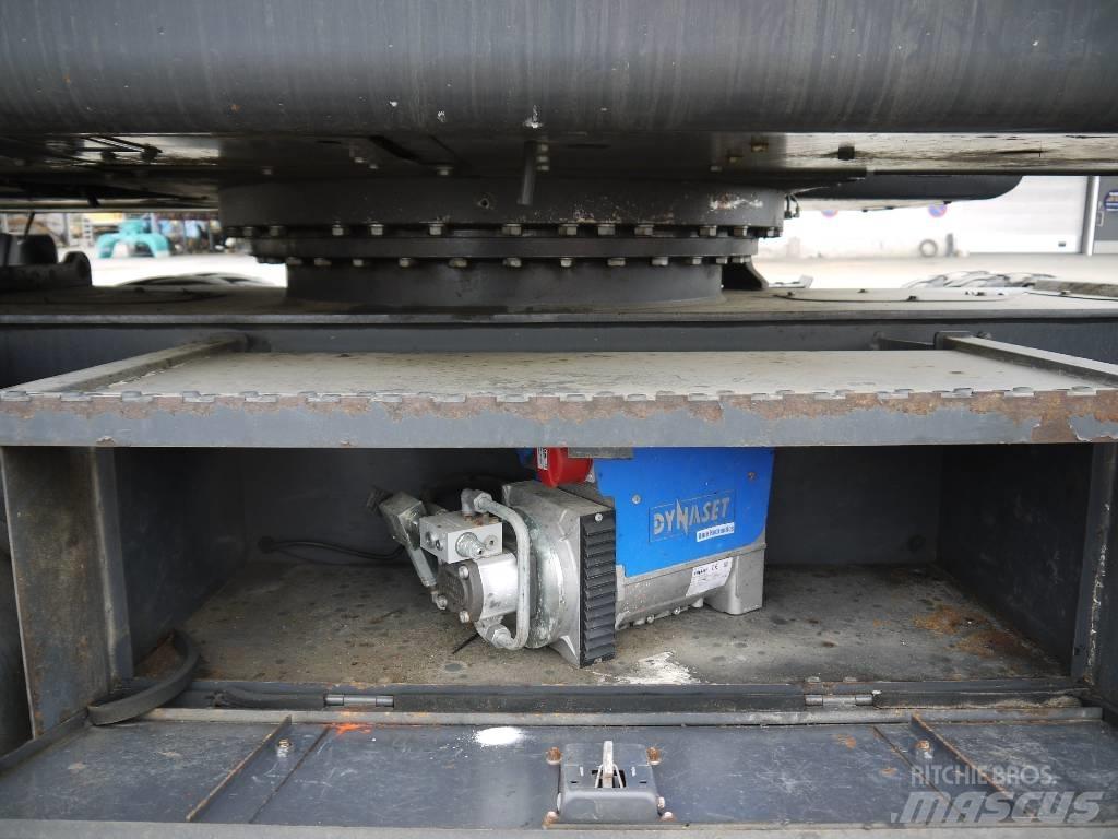 Doosan DX 170 W-5 ホイール式油圧ショベル（パワーショベル・ユンボ・バックホー）