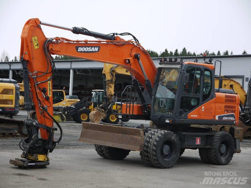 Doosan DX 170 W-5 ホイール式油圧ショベル（パワーショベル・ユンボ・バックホー）