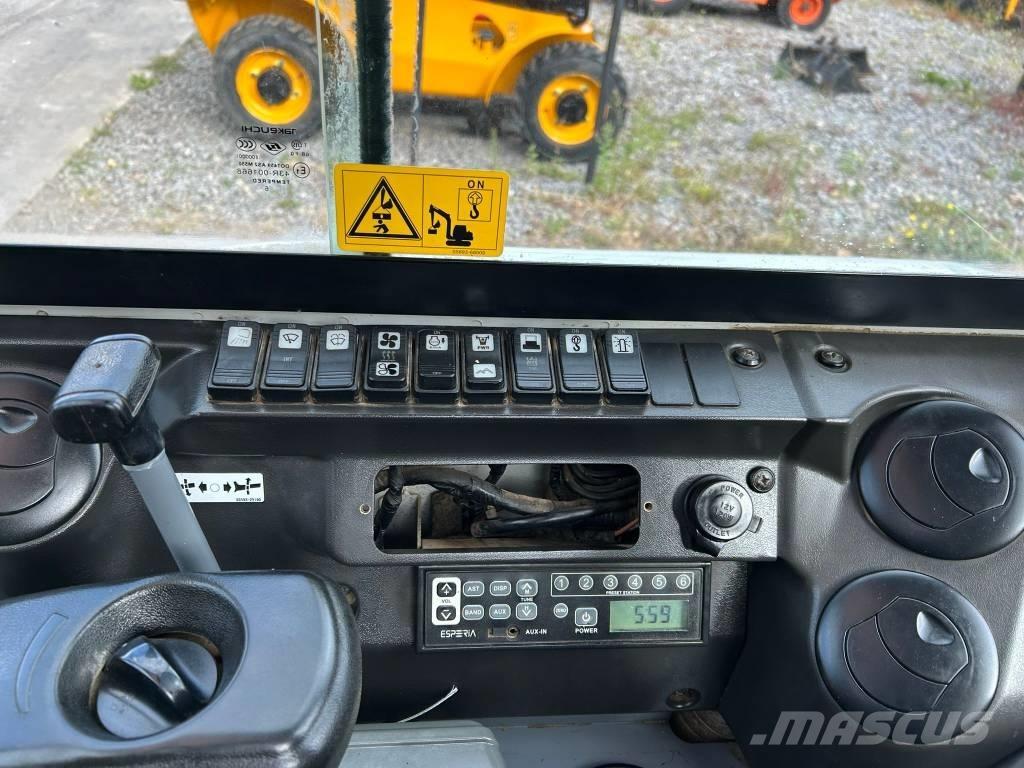 Takeuchi TB 230 ミニ油圧ショベル 7t以下（ミニユンボ・ミニディガー）