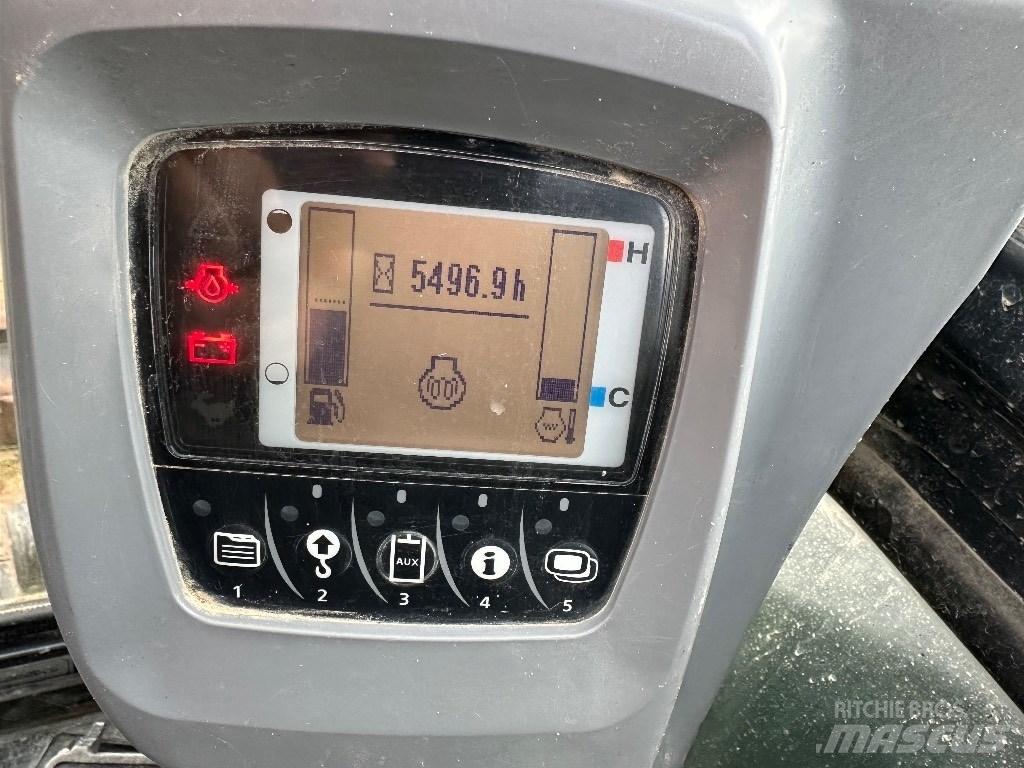 Kubota KX 048-4 ミニ油圧ショベル 7t以下（ミニユンボ・ミニディガー）