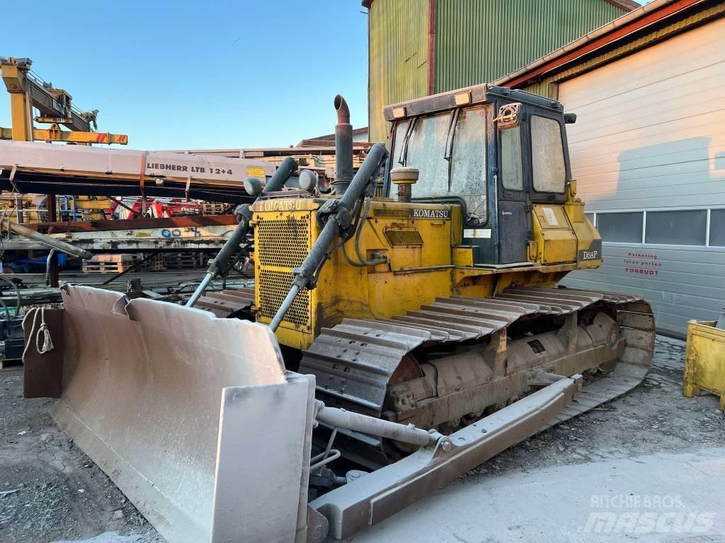 Komatsu D 65 P ブルドーザー