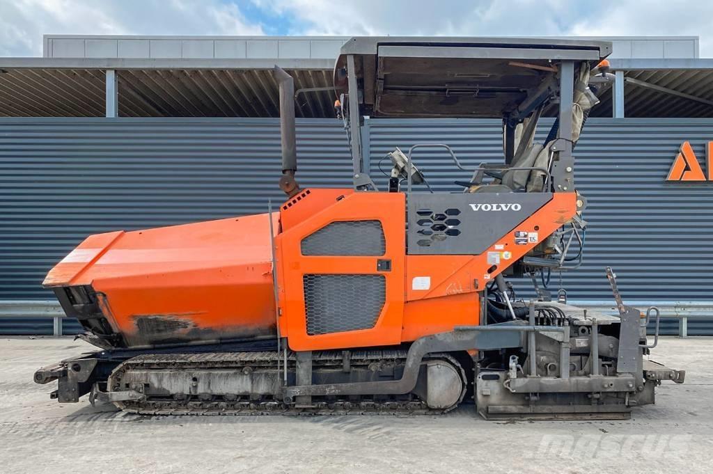 Volvo P7820C アスファルトフィニッシャ