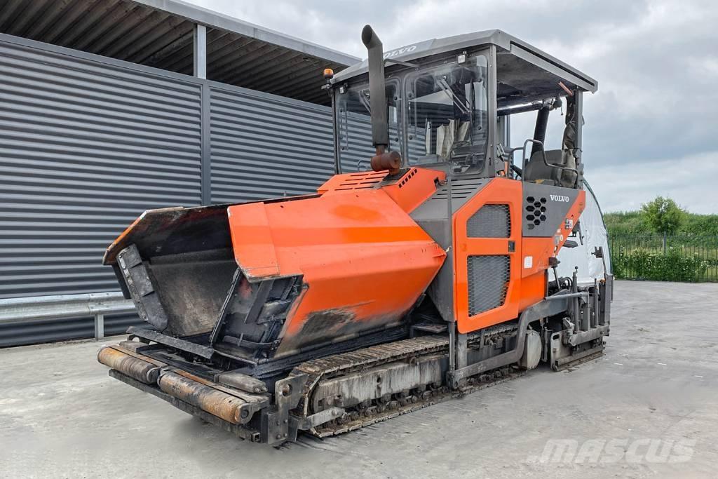 Volvo P7820C アスファルトフィニッシャ