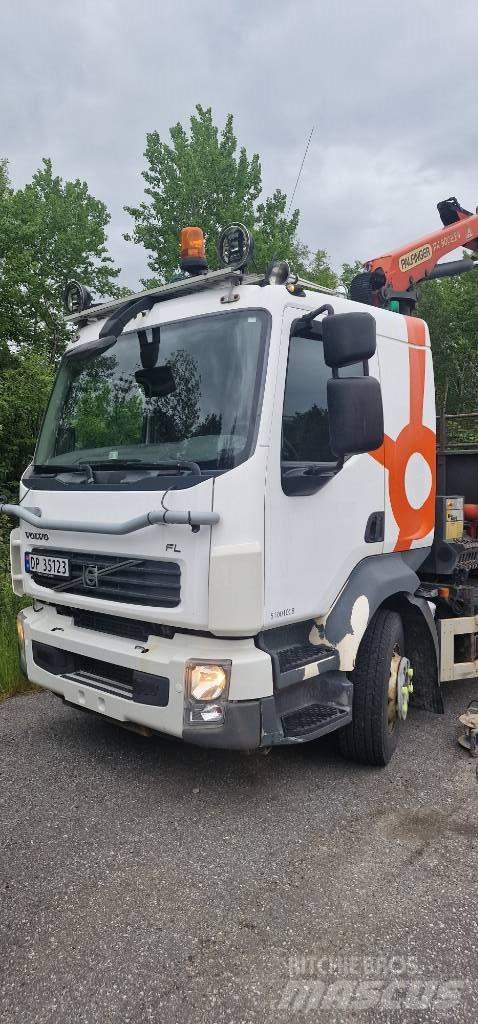 Volvo FL 240 クレーントラック、ユニック車