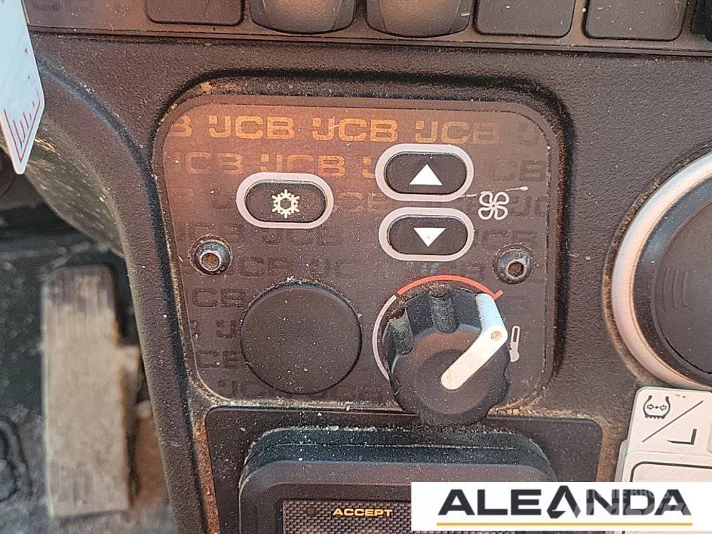 JCB 540-140 テレスコーピックハンドラー