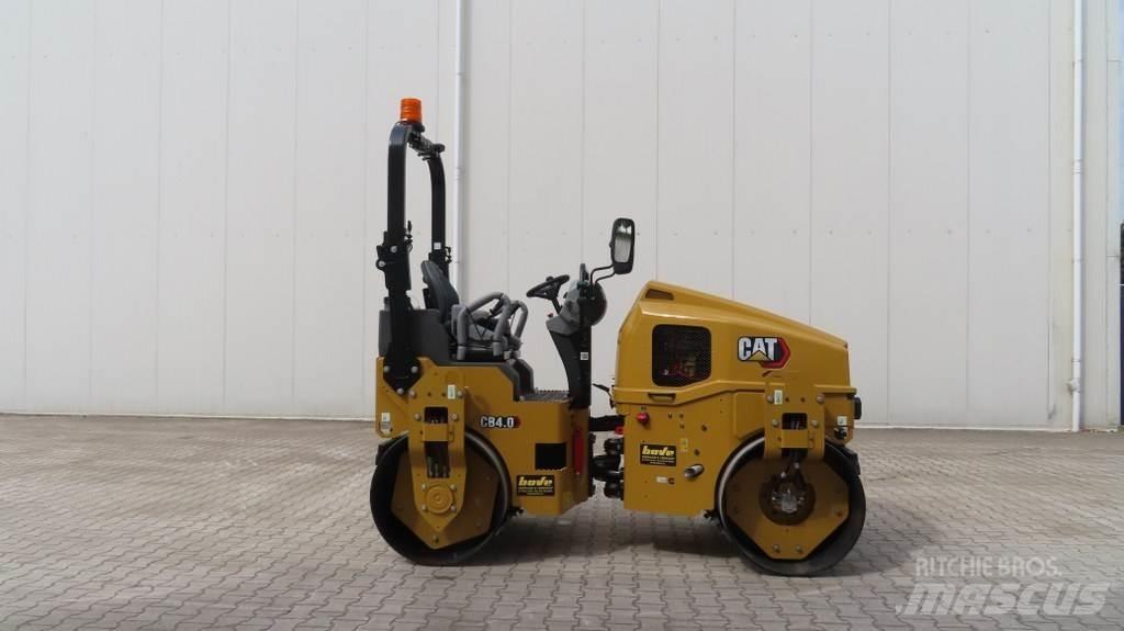 CAT CB4.0 タンデムローラ