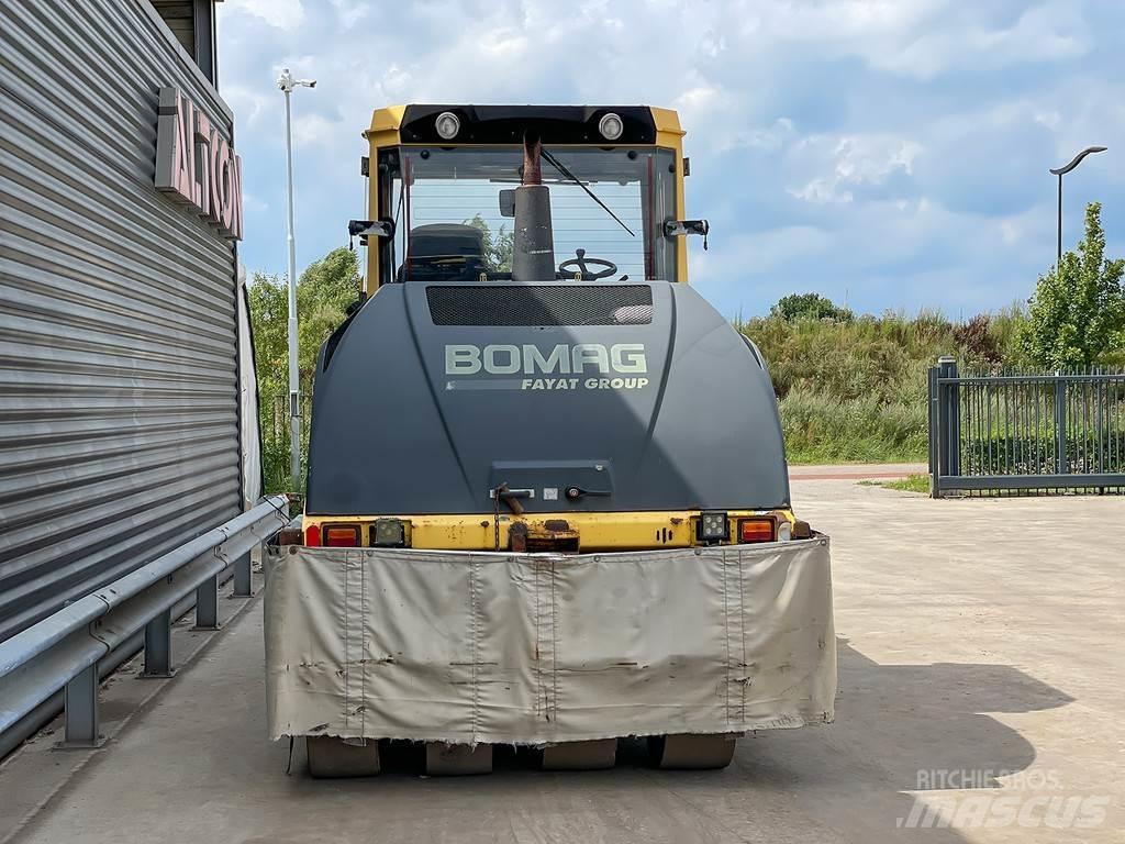 Bomag BW 24 RH タイヤローラ