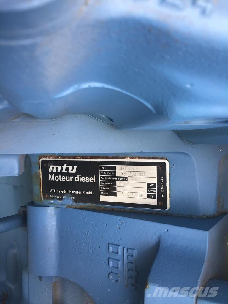 MTU 12V 4000 USED エンジン